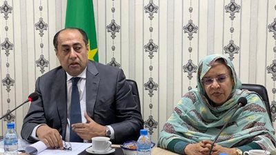 وفد الجامعة العربية يبحث مع المسئولين الموريتانيين تحضيرات القمة