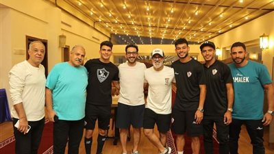 أحمد حلمي تريند بعد ظهوره مع لاعبي الزمالك فى فندق الإقامة