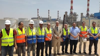 وزارة العمل تنظم جولة ميدانية بمحطة كهرباء غرب أسيوط