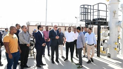 محافظ قنا إنتهاء من توصيل الغاز الطبيعي بالمنطقتين الصناعيتين