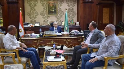 محافظ المنيا يناقش عددا من الملفات المهمة مع أعضاء مجلس النواب