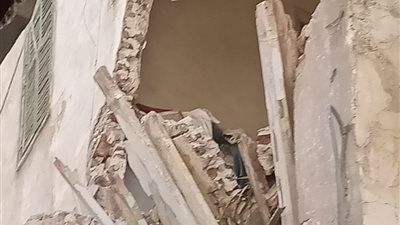 انهيار عقار بمنطقه الجمرك بلا اصابات