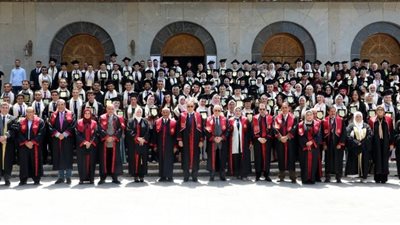 جامعة الزقازيق تحتفل بتخريج الدفعة 12 صيدلة اكلينيكية