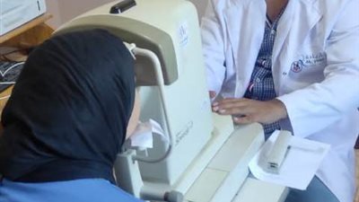 توقيع الكشف الطبى على 229 مواطناً خلال قافلة للعيون بمدينة غارب