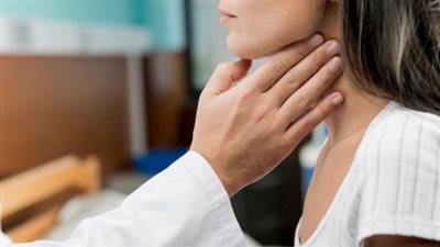 نشاط الغدة الدرقية مع الرضاعة الطبيعية يلزم استشارة الطبيب