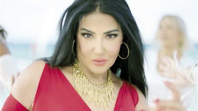 سمية الخشاب تكشف كواليس اركب على الموجة