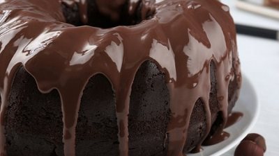 طريقة عمل كيكة بصوص الشيكولاتة الاقتصادية