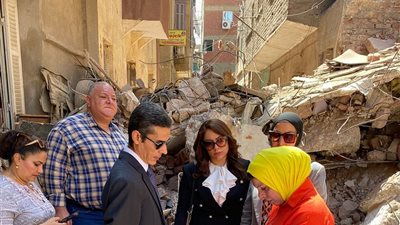 النيابة الإدارية تعاين موقع العقار المنهار بحارة «الباجوري» بحدائق القبة