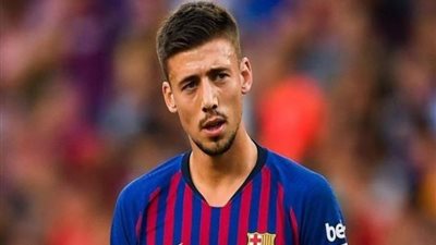 مدافع برشلونة يحسم موقفه من الإنتقال للنصر السعودي