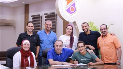 مجلس الشمس يحرر عقدا لمحمد الجندي بطل العالم فى الخماسى الحديث