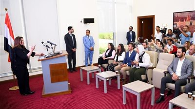 منها تيسيرات جمركية على سيارات المصريين بالخارج..انجازات الهجرة