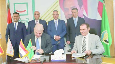 توقيع ٤ عقود لمعالجة الهجرة غير الشرعية