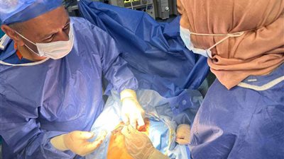 3 جراحات عاجلة ونادرة في مستشفيات بنها الجامعية