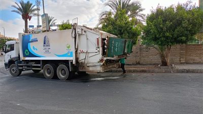 رئيس الجهاز: تكثيف اعمال النظافة بأحياء مدينة العبور