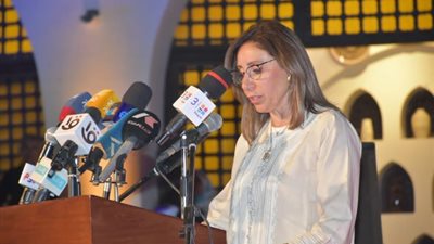 وزيرة الثقافة تفتتح 