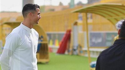 فيديو.. ظهور رونالدو بالزي السعودي في الرياض