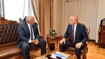 محافظ الوادي الجديد : جار الانتهاء من أول مُجَمَّع مصالح حكومية مُمَيْكَن