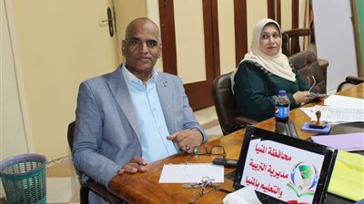 وكيل تعليم المنيا يتابع ثالث ايام امتحانات الدور الثاني للثانوية
