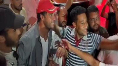 مظاهرة في حب محمد إمام بالغردقة تتسبب في إغلاق الشوارع