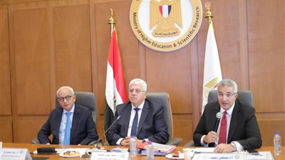 عاشور: إستمرار جاهزية معامل الحاسب الآلي بالجامعات طوال فترة التنسيق