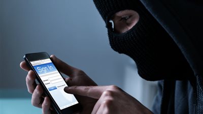 الكاميرا تكشف عن اختراق الهاتف الذكي .. تفاصيل