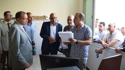 رئيس جامعة بني سويف الأهلية يتابع مراحل تقديم الطلاب بالجامعة