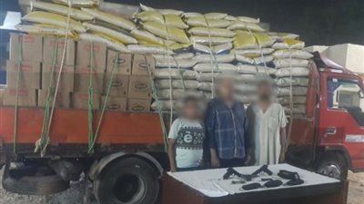 ضبط تشكيل عصابي تخصص في سرقة تجار المواد الغذائية بالجيزة