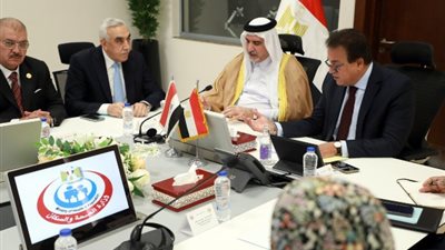 بالصور.. وزير الصحة يستقبل رئيس لجنة مكافحة المخدرات بمجلس النواب العراقي