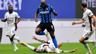 إنتر يفوز بسهولة في كالياري 2-صفر بالدوري الإيطالي