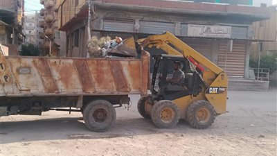حملات نظافة وزراعة الأشجار واستمرار أعمال التطوير فى كفر الشيخ