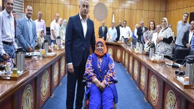 وزير العمل يؤكد على ترسيخ مبادئ الحقوق والحريات النقابية