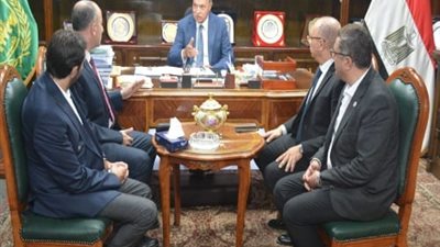الهجان: 100مليون صحة ساهمت في توفير الرعاية الصحية للمواطنين