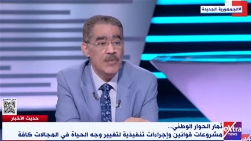 الكاتب الصحفي ضياء