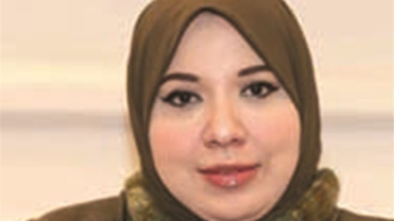 الدكتورة دينا هلالي