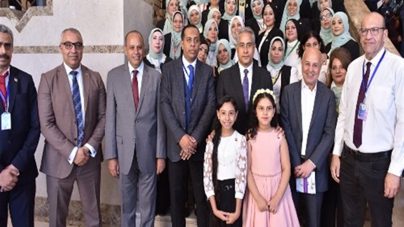 وزير العمل يفتتح