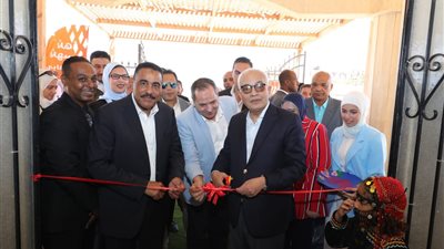 وزير التعليم ومحافظ مطروح يفتتحان المدرسة اليابانية بالمحافظة
