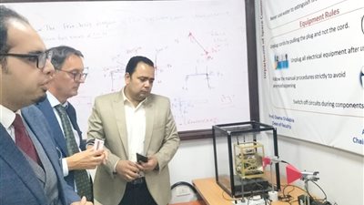 المركز الفرنسي يشيد بمشروعات تخرج طلاب علوم الملاحة ببنى سويف