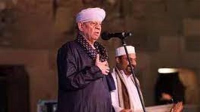 الجمهور يتوافد على حفل الشيخ ياسين التهامى بالقلعة