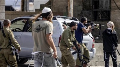 مستوطنون يقتحمون مقامات إسلامية في عورتا جنوب شرق نابلس