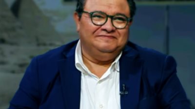 خالد جلال: بدأت مشواري الفني في مسرح الجامعة