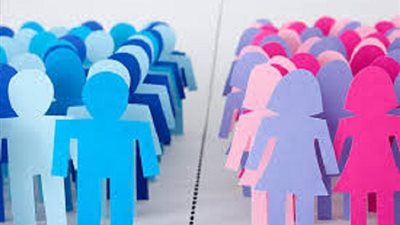 النساء أم الرجال .. استطلاع للرأي يكشف أيهما أكثر تعاسة