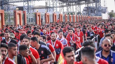 رئيس رابطة الأندية: زيادة الجماهير خلال 72 ساعة