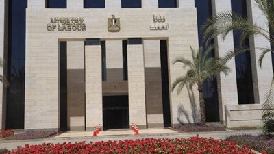 وزارة العمل تفتتح ملتقى توظيف يوفر 550 فرصة عمل في أسيوط