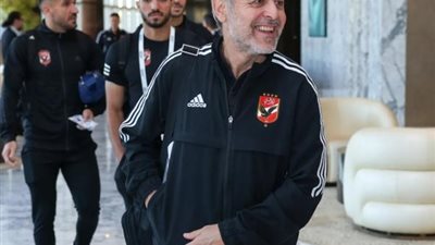الأهلي يدفع بالقوة الضاربة أمام اتحاد العاصمة وكولرعينه على الفوز
