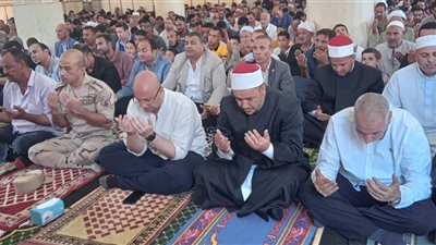 محافظ بني سويف يؤدي صلاة الغائب على شهداء إعصار ليبيا .صور