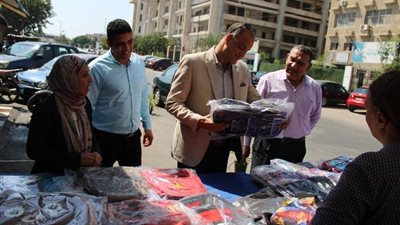 مدير تعليم الإسماعيلية يفتتح معرض