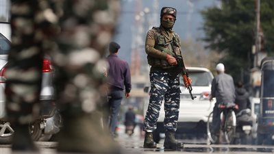 الهند: مصرع جندي وإصابة آخر على يد جندى ثالث عن طريق الخطأ