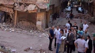النيابة الإدارية تعاين موقع انهيار عقار العمرانية