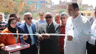 وكيل وزارة التعليم ببنى سويف يفتتح معرض 