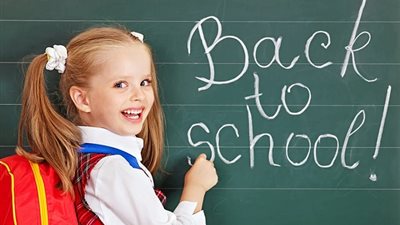 كيف تهيئ الأسرة أبناءها للعودة إلى الدراسة ؟ الخبراء يجيبون